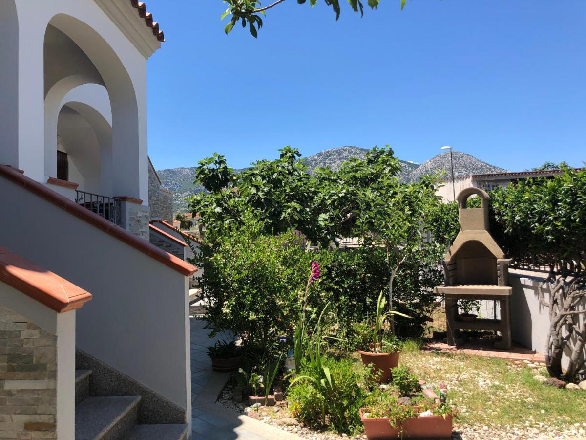 Appartamento In Villa Andreina Orosei Luaran gambar