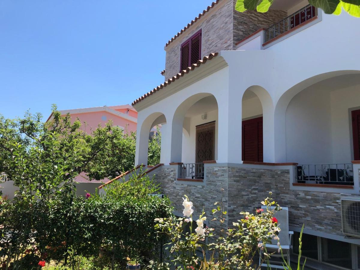 Appartamento In Villa Andreina Orosei Luaran gambar
