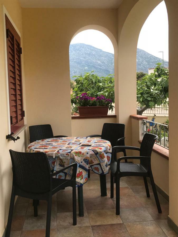 Appartamento In Villa Andreina Orosei Luaran gambar